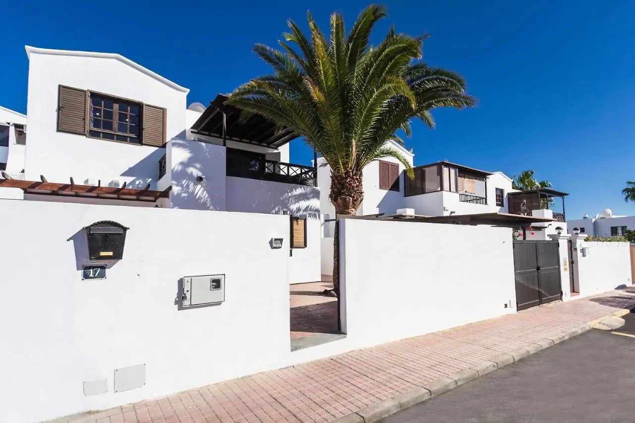 Karina Villa Puerto del Carmen  0*, Puerto del Carmen (Lanzarote)